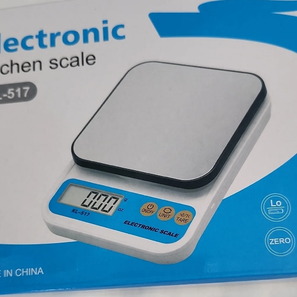 Blue and White Electronic Kitchen Scale